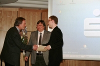 Überreichung des Mentor-Preises an Herrn Stefan Riedel durch Herrn Dr. Peter Mietke und Herrn Prof. Günther Keilhofer…
