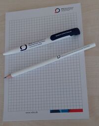 Kugelschreiber und Bleistift